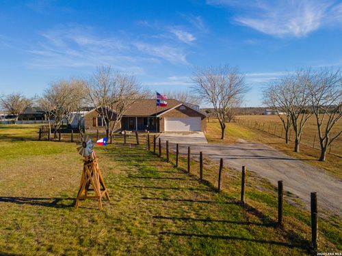 433 W Klein Rd, New Braunfels, TX, 78130-9603 | Card Image