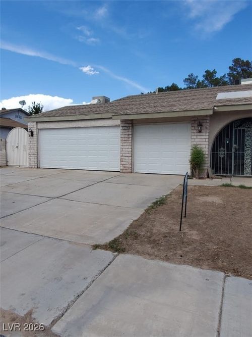 3214 Anacapa Way, Las Vegas, NV, 89146-6973 | Card Image