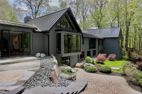 49 Indian Hill Rd, Pound Ridge, NY, 10576-1731 | Card Image