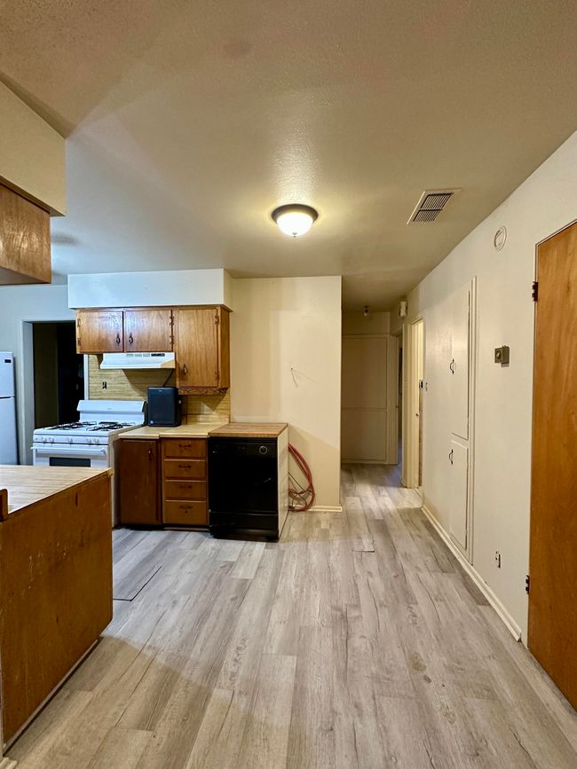740 S 11 Th St, House other with 4 bedrooms, 2 bathrooms and null parking in Slaton TX | Image 9