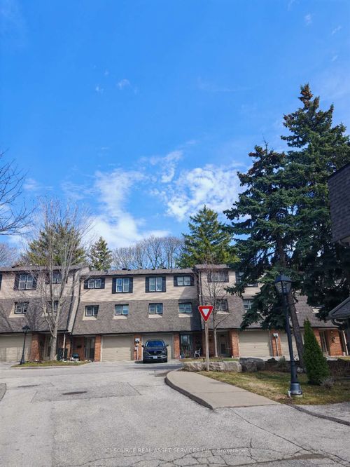 10 Purple Sageway N/A, North York, ON, M2H2Z5 | Card Image