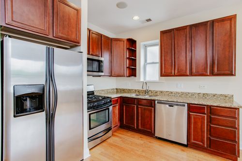 4-6150 N Ravenswood Ave, Chicago, IL, 60660-2598 | Card Image