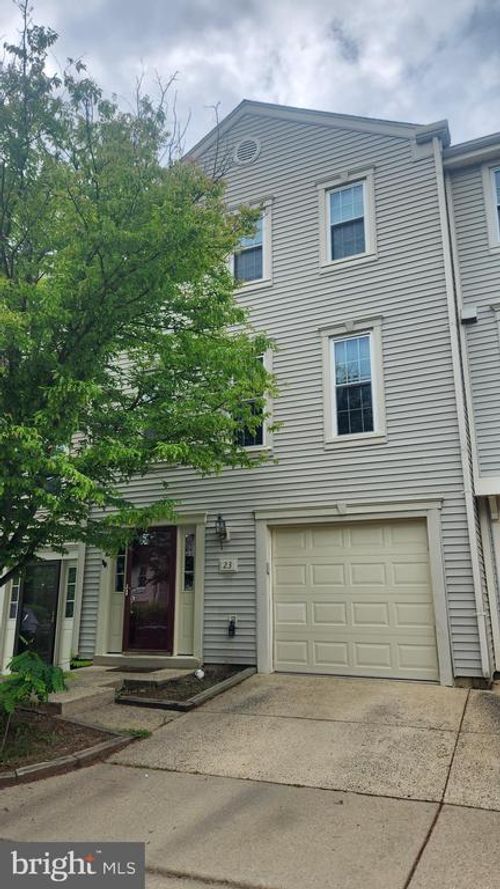 23 S Floyd St, ALEXANDRIA, VA, 22304-6314 | Card Image