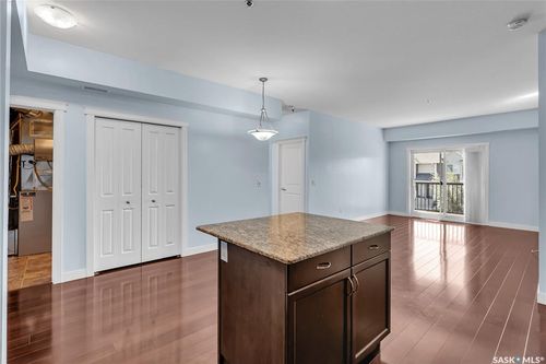 213-106 Hampton Cir, Saskatoon, SK, S7R0C4 | Card Image