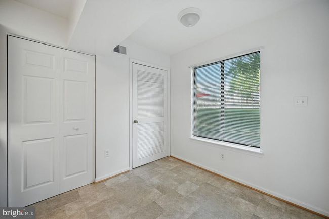 APT-102 - 8376 Buttress Ln, Condo with 2 bedrooms, 1 bathrooms and null parking in MANASSAS VA | Image 4