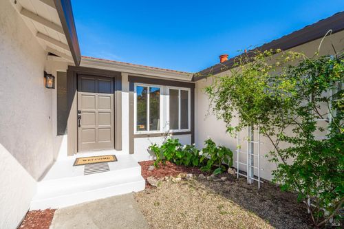 18 Creekview Court, Santa Rosa, CA, 95409 | Card Image