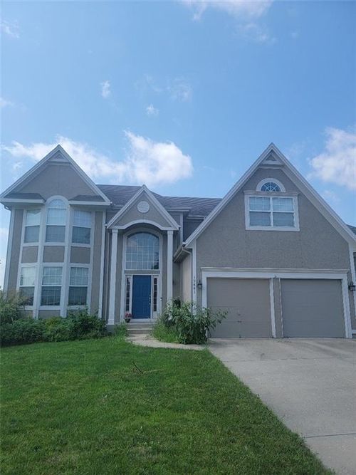 19441 W 208th St, Spring Hill, KS, 66083-7574 | Card Image