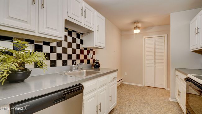 B - 233 Medford Ct, Home with 2 bedrooms, 2 bathrooms and null parking in Manalapan NJ | Image 14