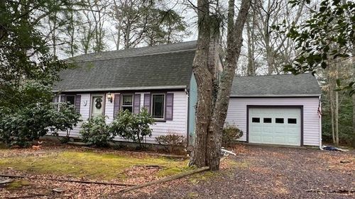 562 Skunknet Rd, Barnstable, MA, 02632 | Card Image