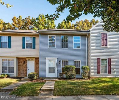 2429 W Rosecroft Village Circle, Townhouse with 3 bedrooms, 1 bathrooms and null parking in OXON HILL MD | Image 2