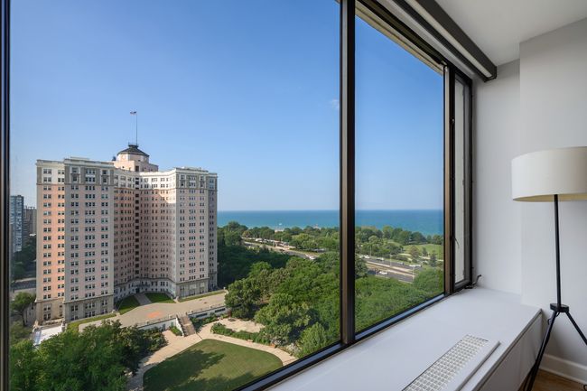 APT-1811 - 5455 N Sheridan Rd, Condo with 2 bedrooms, 1 bathrooms and null parking in CHICAGO IL | Image 17
