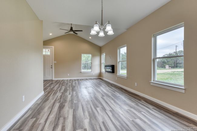 954 Ridge Trl, House other with 3 bedrooms, 2 bathrooms and null parking in Spring Branch TX | Image 11
