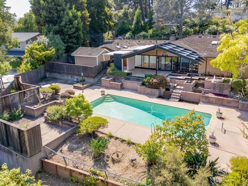 530 Darrell Rd, Hillsborough, CA, 94010-6712 | Card Image