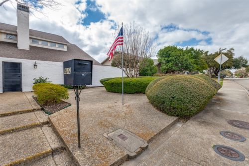 4342 Harvest Hill Rd, Dallas, TX, 75244-6421 | Card Image