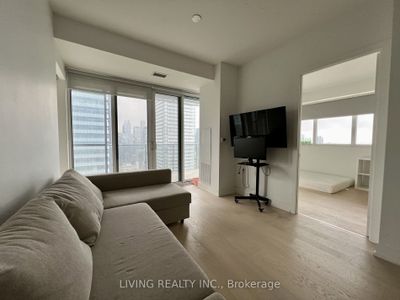 3505 - 7 Grenville St, Condo with 2 bedrooms, 2 bathrooms and null parking in Toronto ON | Image 1