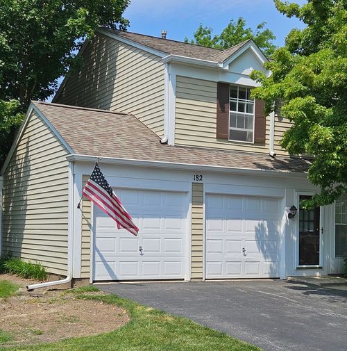 182 Half Moon Cir, Aurora, IL, 60504-2056 | Card Image