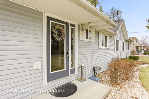 526 S Maple Street, Richland Township, MI, 48626 | Card Image