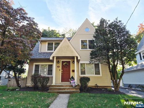 48 Park Ave, Cresskill, NJ, 07626-1517 | Card Image