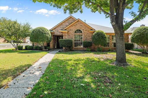 720 Smokerise Cir, Denton, TX, 76205-8036 | Card Image
