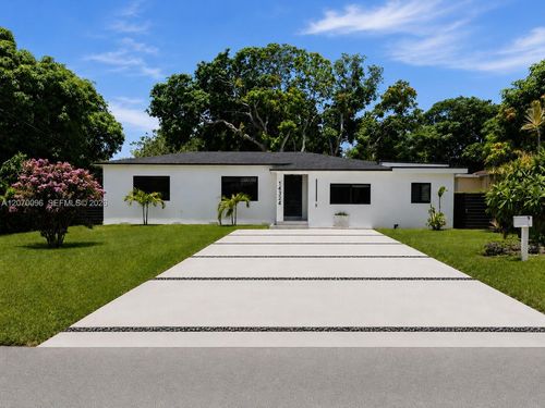 14324 Garden Dr, Miami, FL, 33168-4918 | Card Image