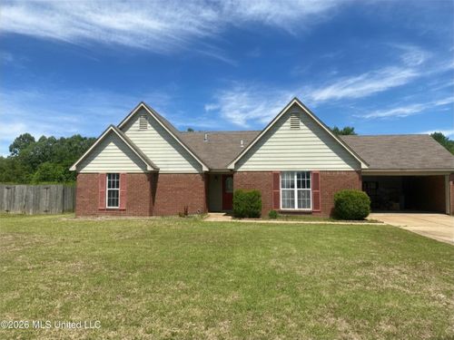 7357 Dunbarton Dr, Horn Lake, MS, 38637-1077 | Card Image