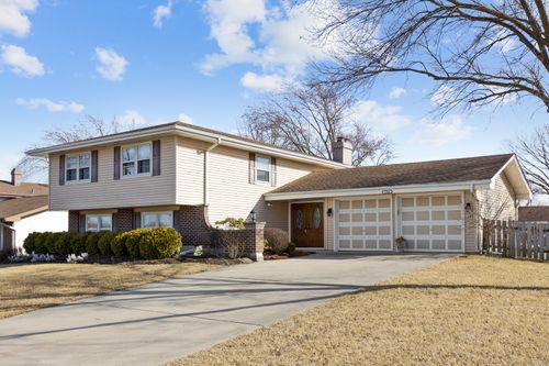 1165 Mayfield Ln, Hoffman Estates, IL, 60169-2611 | Card Image