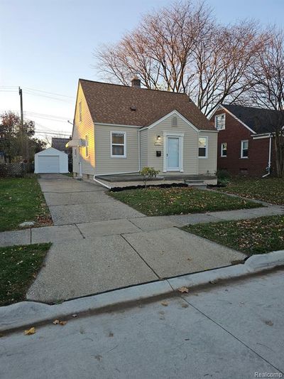 22413 Nevada Avenue, Home with 3 bedrooms, 2 bathrooms and null parking in Eastpointe MI | Image 1