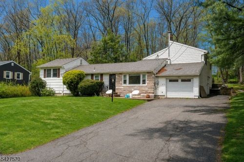 44 Venetian Dr, Lake Hopatcong, NJ, 07849-2220 | Card Image