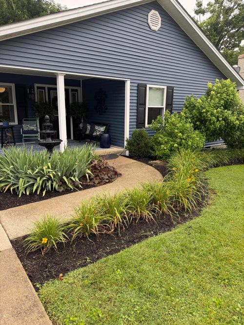 8 Monroe Ave, Winchester, KY, 40391-1701 | Card Image