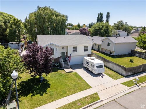 2447 W 2000 N, Clinton, UT, 84015-5775 | Card Image