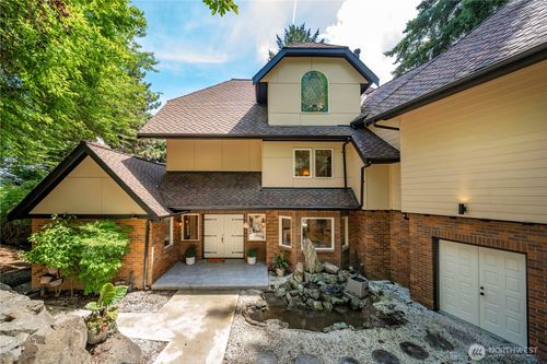 13710 41st Ave Ne, Seattle, WA, 98125-3821 | Card Image