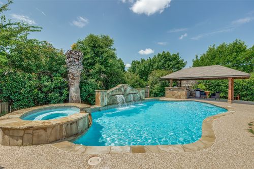2953 Cheshire Way, Grand Prairie, TX, 75052-8389 | Card Image