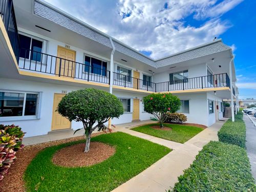 206-3240 Lake Osborne Dr, Lake Worth Beach, FL, 33461-5971 | Card Image