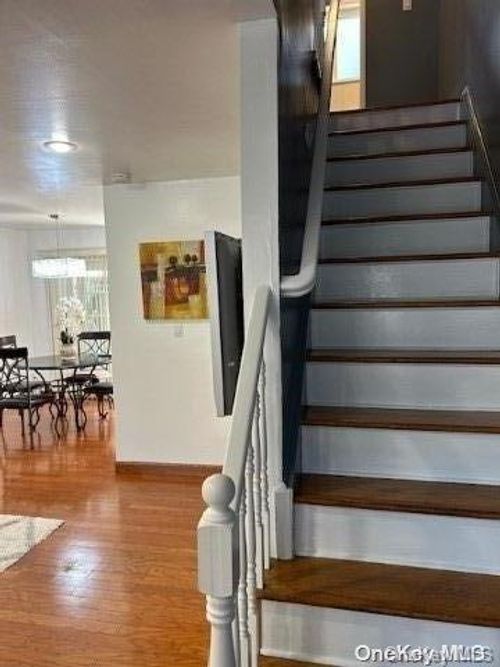 apt-15-920 Broadway, Woodmere, NY, 11598-1701 | Card Image