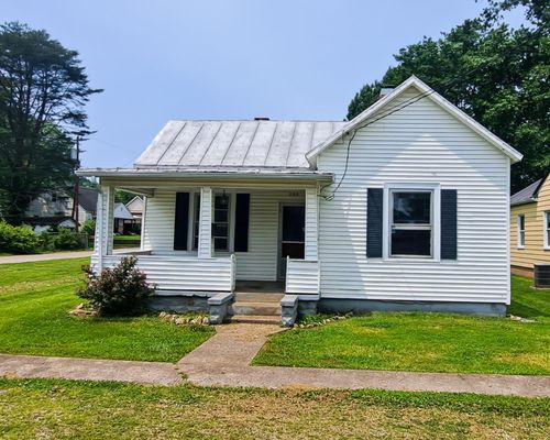 209 W 7th St, Manchester, OH, 45144-1117 | Card Image