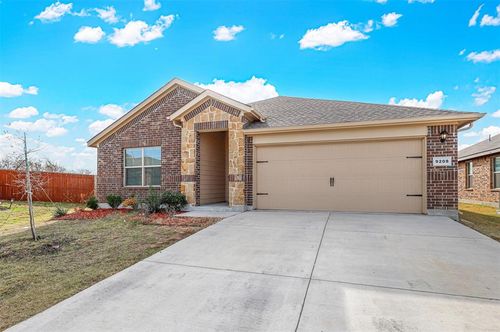 9208 Desertrock Road, Fort Worth, TX, 76131 | Card Image