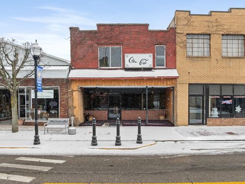 324 Jefferson Ave, Moundsville, WV, 26041-1640 | Card Image