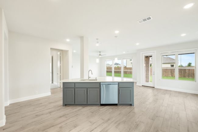 4601 Nomad Dr, House other with 4 bedrooms, 4 bathrooms and null parking in Midlothian TX | Image 11