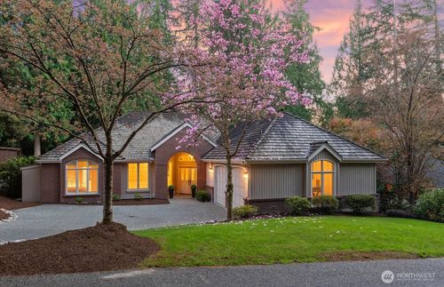 21819 Ne 30th Pl, Sammamish, WA, 98074-6358 | Card Image