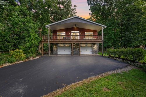 3175 S Memorial Shoreway Dr, Marblehead, OH, 43440-2359 | Card Image