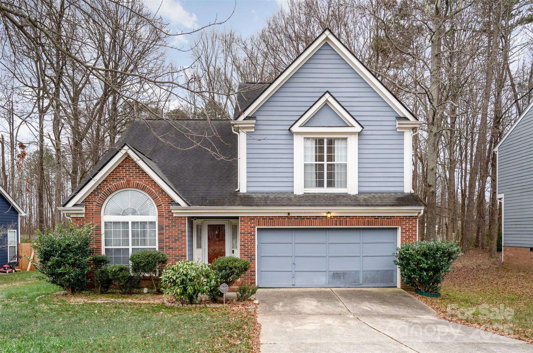Lake Spring Ave, Charlotte, NC 28216