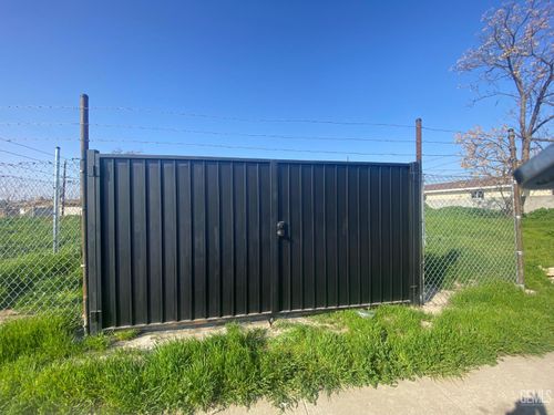 114 Dr. Martin Luther King Jr. Boulevard, Bakersfield, CA, 93307 | Card Image