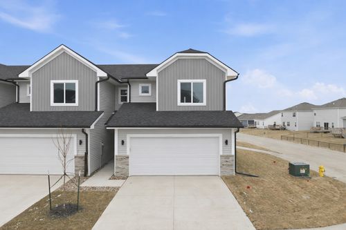 6909 Poppy Ct, Johnston, IA, 50131-4772 | Card Image