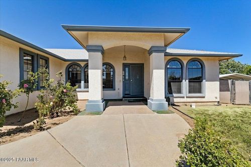4050 N Gelding Dr, Prescott Valley, AZ, 86314-5425 | Card Image