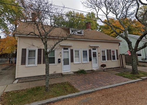 7 Maple St, Cranston, RI, 02910-3008 | Card Image