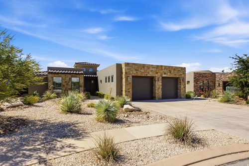 1317 W Shinnecock Cir, St. George, UT, 84770-7361 | Card Image