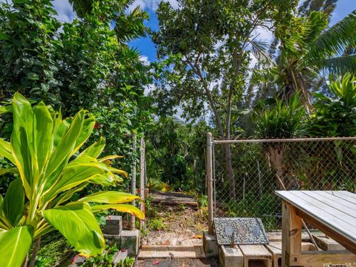 2335 Amokemoke St, Pearl City, HI, 96782-1349 | Card Image