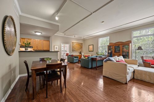 apt-328-2305 Worthington St, Dallas, TX, 75204-2715 | Card Image
