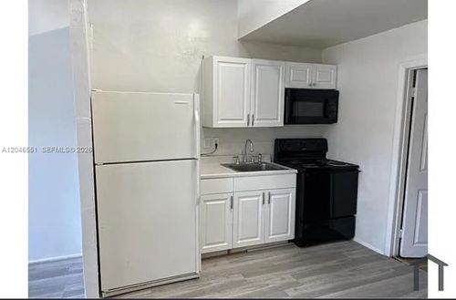 2-2205 Roosevelt St, Hollywood, FL, 33020-2663 | Card Image