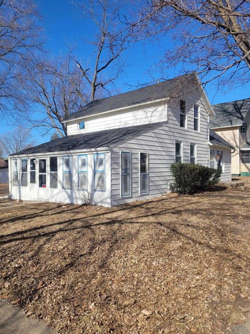 300 N Maple St, Marcus, IA, 51035-7174 | Card Image